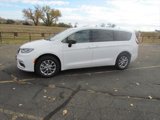 New 2025 Chrysler Pacifica Select image 5