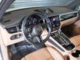 Certified 2025 Porsche Macan image 4