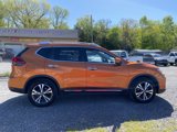 Used 2017 Nissan Rogue SL w/ SL Premium Package image 4