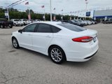 Used 2017 Ford Fusion SE w/ Fusion SE Technology Package image 2