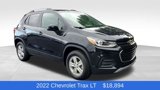 Certified 2022 Chevrolet Trax LT w/ LT Convenience Package image 2