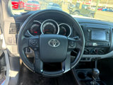 Used 2015 Toyota Tacoma 4x4 Access Cab image 3