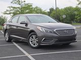 Used 2016 Hyundai Sonata SE image 2