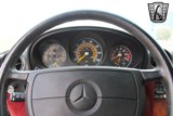 Used 1987 Mercedes-Benz 560 SL image 3