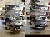Used 2016 Chrysler Town & Country Touring image 3