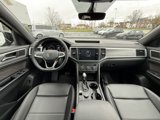 Certified 2021 Volkswagen Atlas Cross Sport SE w/ Panoramic Sunroof Package image 3