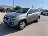 Used 2011 Kia Sorento LX w/ Convenience Pkg image 4
