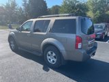 Used 2006 Nissan Pathfinder SE w/ (P01) Se Premium Pkg image 3