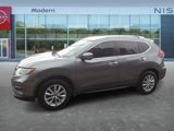 Used 2017 Nissan Rogue SV w/ SV Premium Package image 4