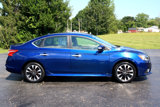 Used 2019 Nissan Sentra SR image 3
