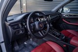 Used 2023 Porsche Macan image 4