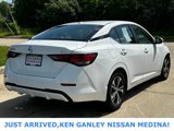 Used 2022 Nissan Sentra SV image 3