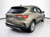Used 2020 Ford Escape SE image 5