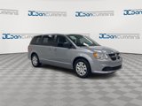 Used 2018 Dodge Grand Caravan SE image 2