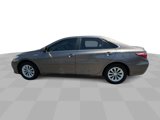 Used 2015 Toyota Camry LE image 5