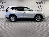 Used 2018 Nissan Rogue SV image 2