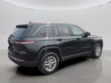 Used 2023 Jeep Grand Cherokee Laredo w/ Luxury Tech Group I image 3