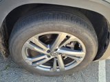 Used 2024 Volkswagen Atlas Cross Sport SEL R-Line image 2