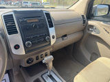 Used 2010 Nissan Frontier SE w/ Moonroof Pkg image 5