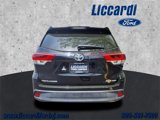 Used 2018 Toyota Highlander XLE image 3