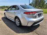 Used 2022 Toyota Corolla LE image 2