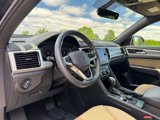 Certified 2022 Volkswagen Atlas Cross Sport SE w/ Panoramic Sunroof Package image 4