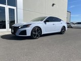 Used 2023 Nissan Altima 2.5 SR w/ SR Premium Package image 3