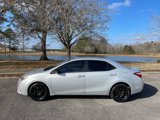Used 2015 Toyota Corolla LE image 2