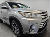 Used 2019 Toyota Highlander XLE image 3