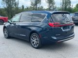 Used 2022 Chrysler Pacifica Touring-L image 4