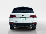 Used 2024 Volkswagen Taos SE image 4