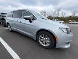 Used 2022 Chrysler Voyager LX image 4