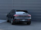 Certified 2025 Porsche Macan image 3