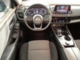 Used 2022 Nissan Rogue SV image 2