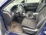 Used 2017 Nissan Rogue SV w/ SV Premium Package image 2