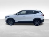 Used 2023 Kia Seltos LX image 2