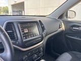 Used 2014 Jeep Cherokee Latitude w/ Comfort/Convenience Group image 6