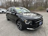 Used 2023 Kia Niro EX Touring image 3