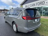 Used 2021 Chrysler Pacifica Touring-L image 2