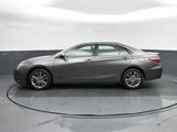 Used 2017 Toyota Camry LE image 4