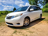 Used 2011 Toyota Sienna XLE image 2