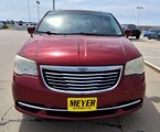 Used 2014 Chrysler Town & Country Touring image 3