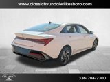 New 2025 Hyundai Elantra SEL image 5
