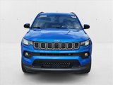 Used 2024 Jeep Compass Latitude image 2