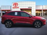 Used 2021 Ford Escape SE w/ SE Sport Appearance Package image 4