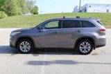 Used 2016 Toyota Highlander LE image 2