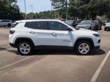 Used 2023 Jeep Compass Latitude image 4