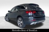 Used 2022 Mercedes-Benz GLC 300 4MATIC image 4