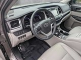 Used 2014 Toyota Highlander XLE image 4