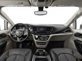 Used 2017 Chrysler Pacifica Touring-L image 4